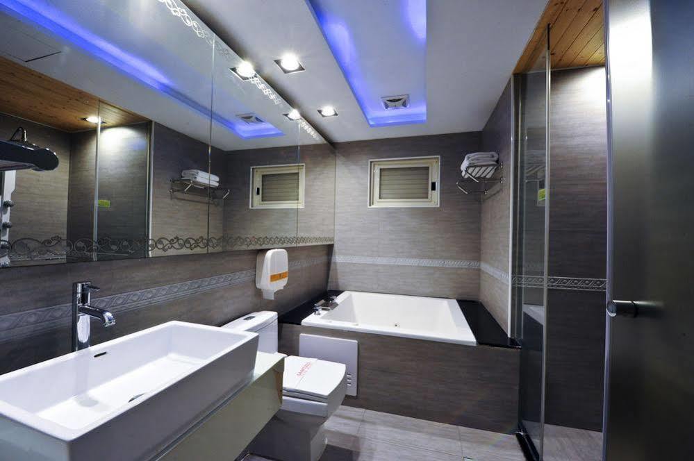 סינצ'ו סיטי Zj Motel מראה חיצוני תמונה